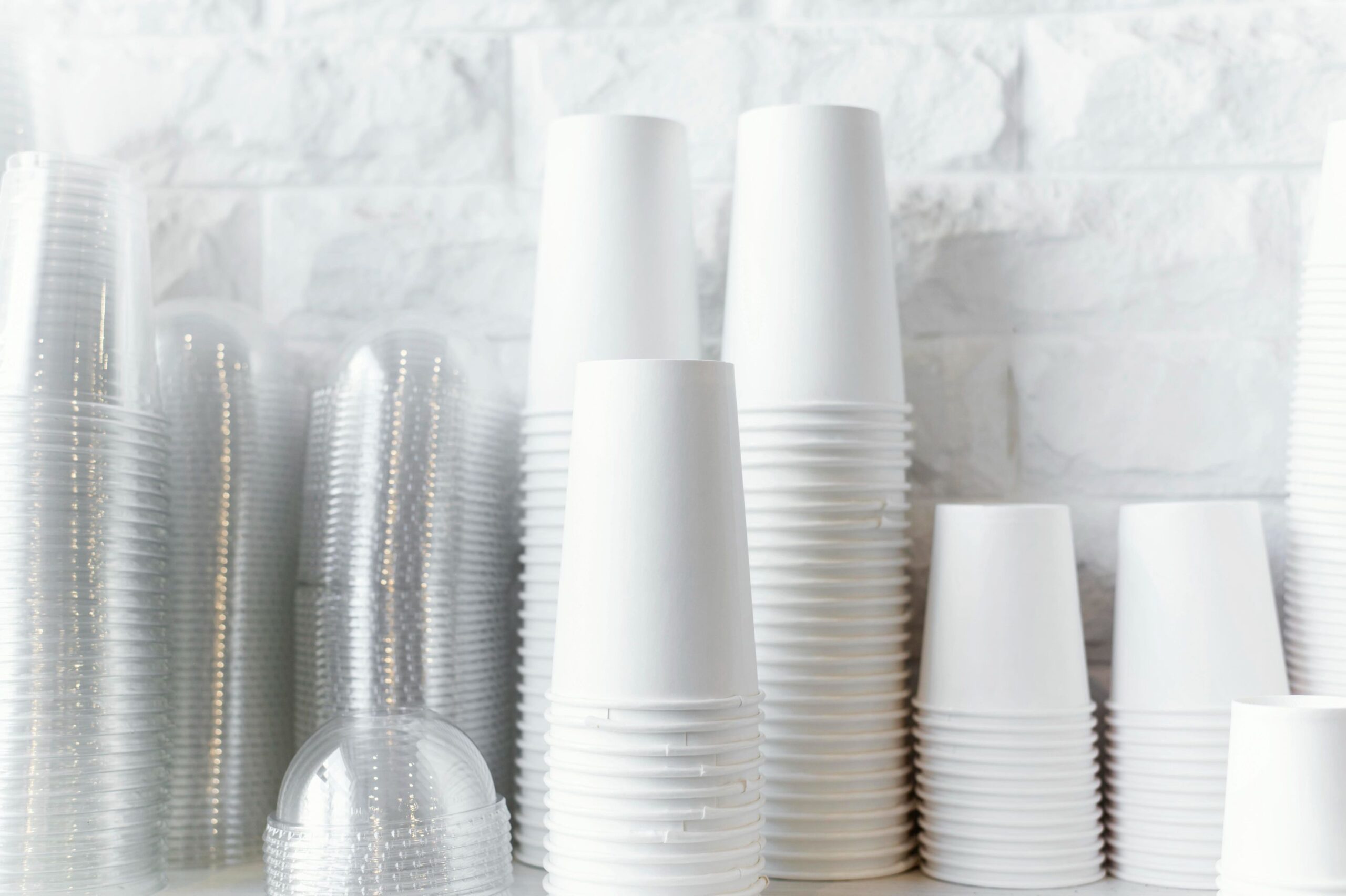 disposable-coffee-cups-arrangement